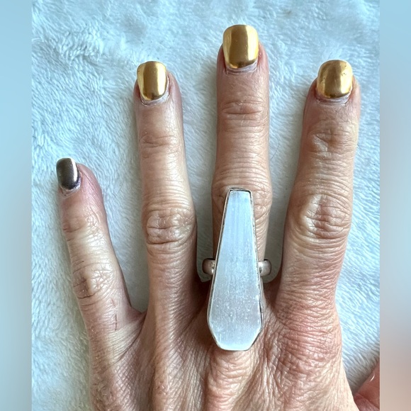 925 Huge RAW Selenite Crystal Charge Coffin Ring 8.25 - Picture 3 of 8